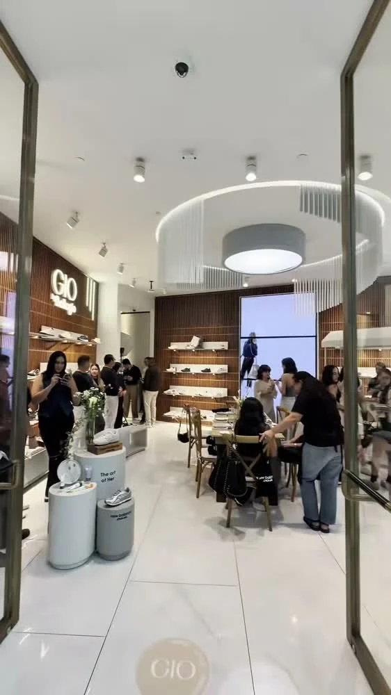 Angélica Padrón — New Balance · Gio